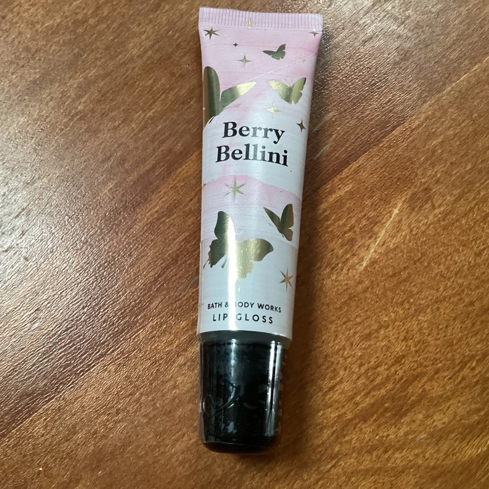 Bath & Body Works Berry Bellini lip Gloss .47 fl oz/14 ml  New/Sealed